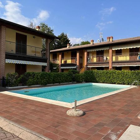 Pool - Marge Apartment - By Host4U Padenghe sul Garda Ngoại thất bức ảnh