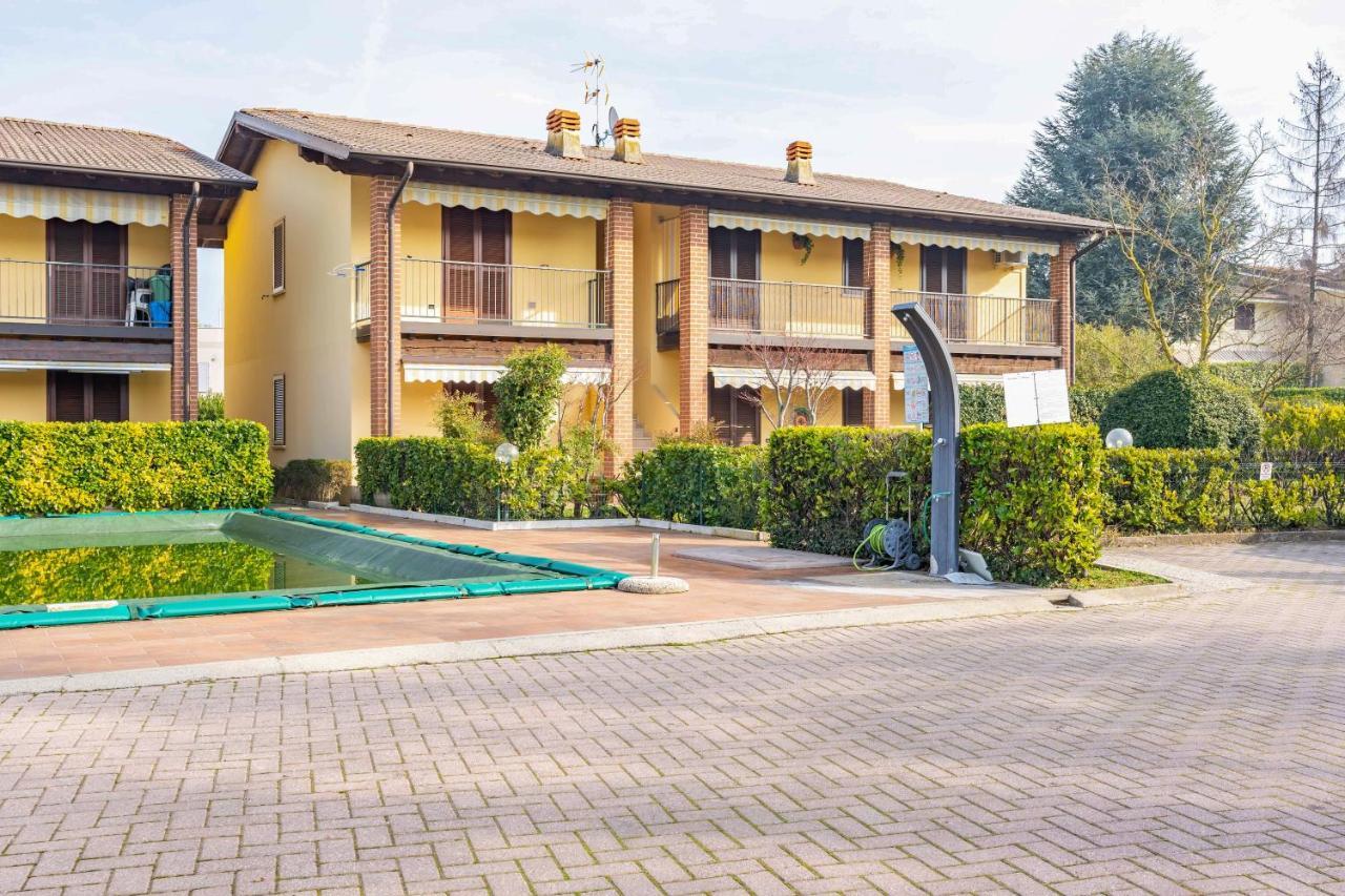 Pool - Marge Apartment - By Host4U Padenghe sul Garda Ngoại thất bức ảnh
